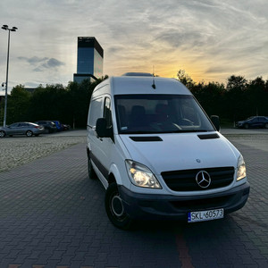 Pojazd transportowy z zewnątrz